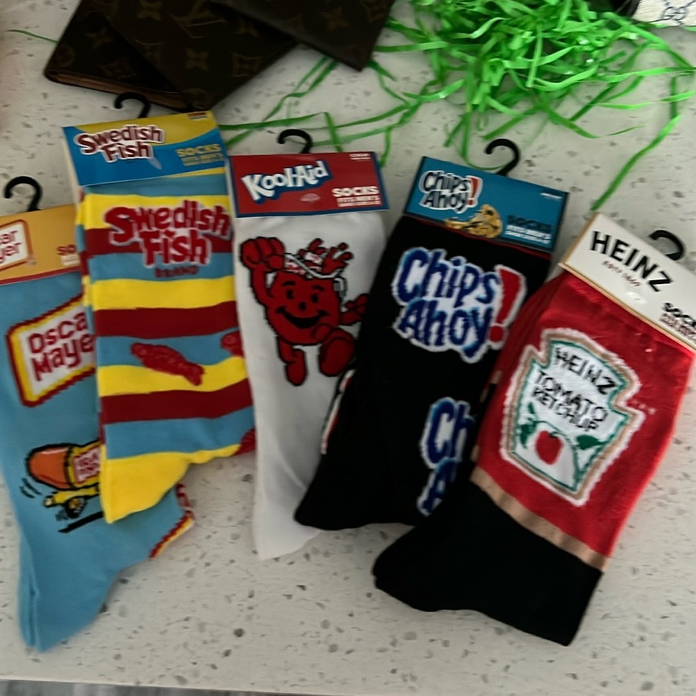 Unisex socks-Adorable size 6 - 11 men